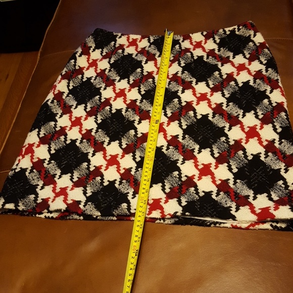 Skirt - Picture 4 of 6